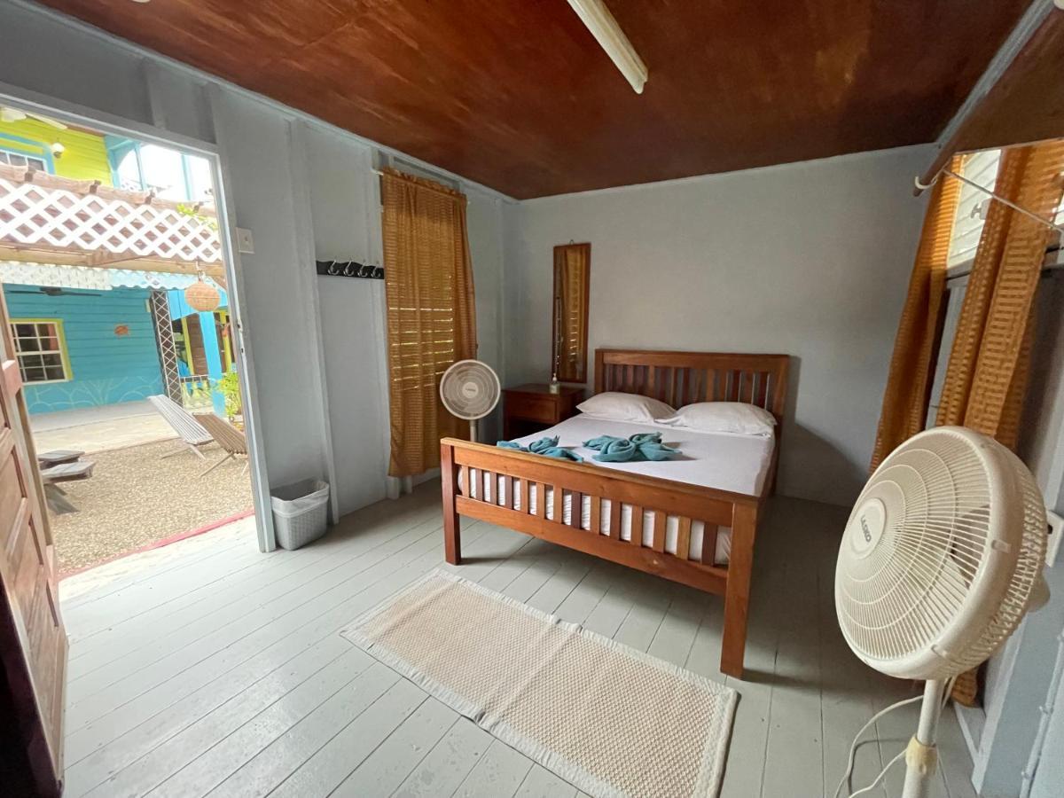 Sea N Sun Guest House Cayo Caulker Exterior foto